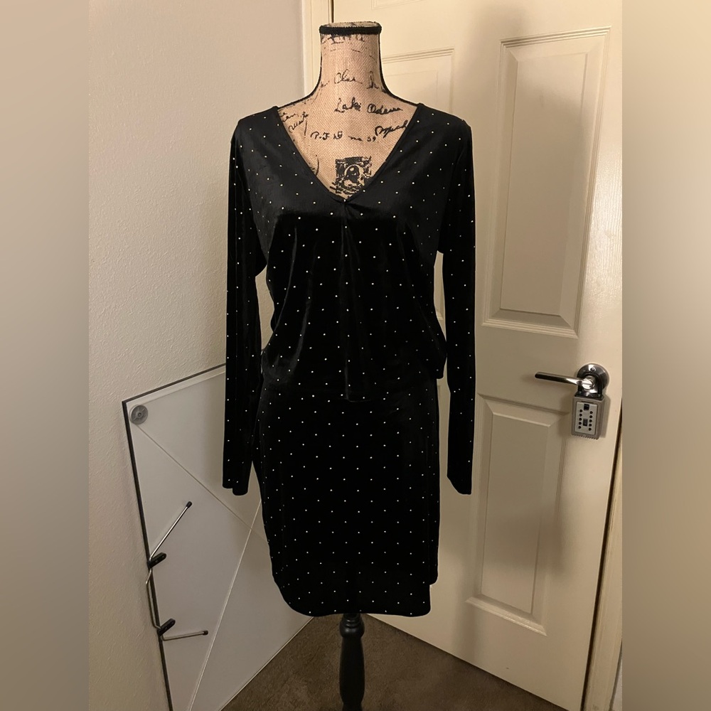 Forever 21 F21 matching set black velvet studded mini skirt long sleeve 0X 1X XL